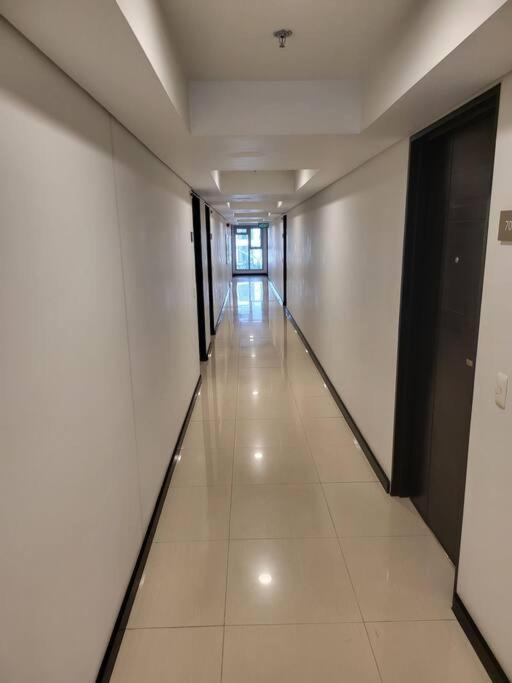 Apartament Luxury @ Bgc Sleeps 6 Comfortably Fast Wifi Pool! Manila Zewnętrze zdjęcie