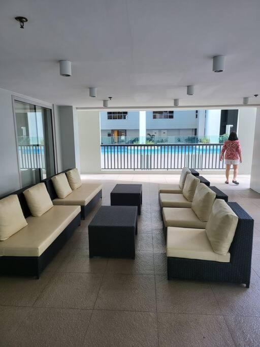 Apartament Luxury @ Bgc Sleeps 6 Comfortably Fast Wifi Pool! Manila Zewnętrze zdjęcie