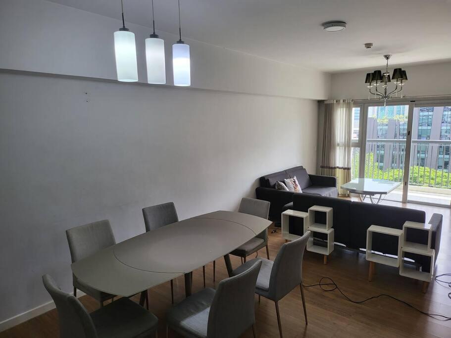 Apartament Luxury @ Bgc Sleeps 6 Comfortably Fast Wifi Pool! Manila Zewnętrze zdjęcie